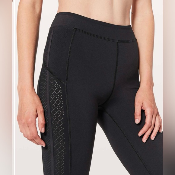 Lululemon Get Your Peek On Tight Leggings - Picture 3 of 10